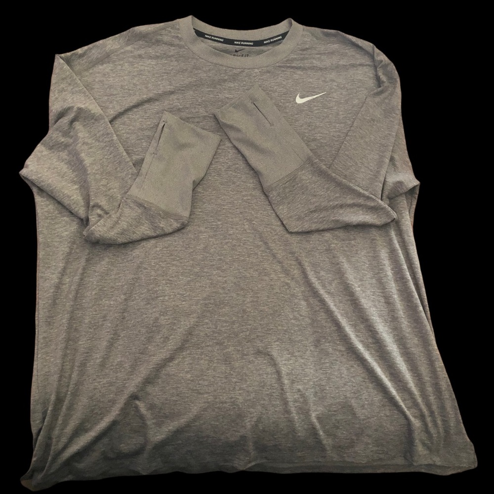 🎁 Nike Plus Size Element Running Top